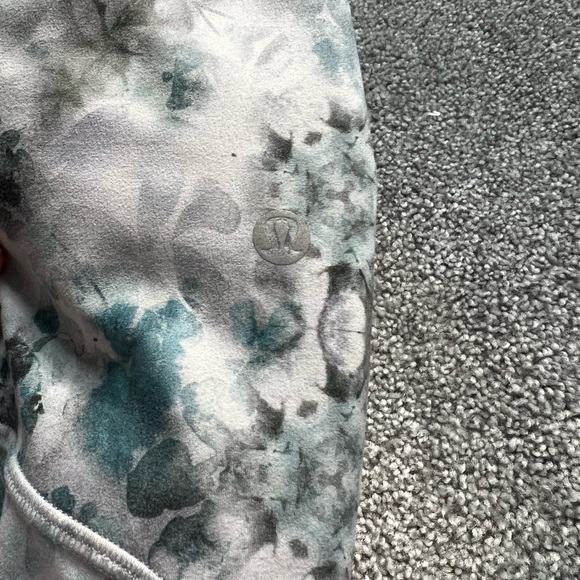 Align leggings, light and pretty for summer! - Picture 2 of 3